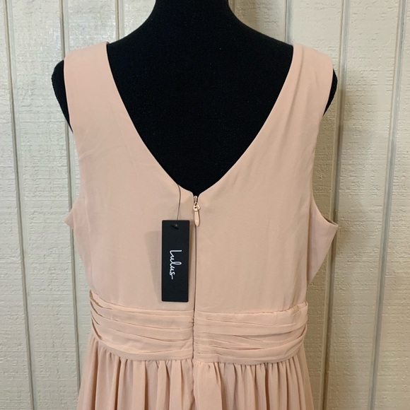 Lulus maxi dress with V neck & back and side slit, size XL. New with tags. - Picture 2 of 6